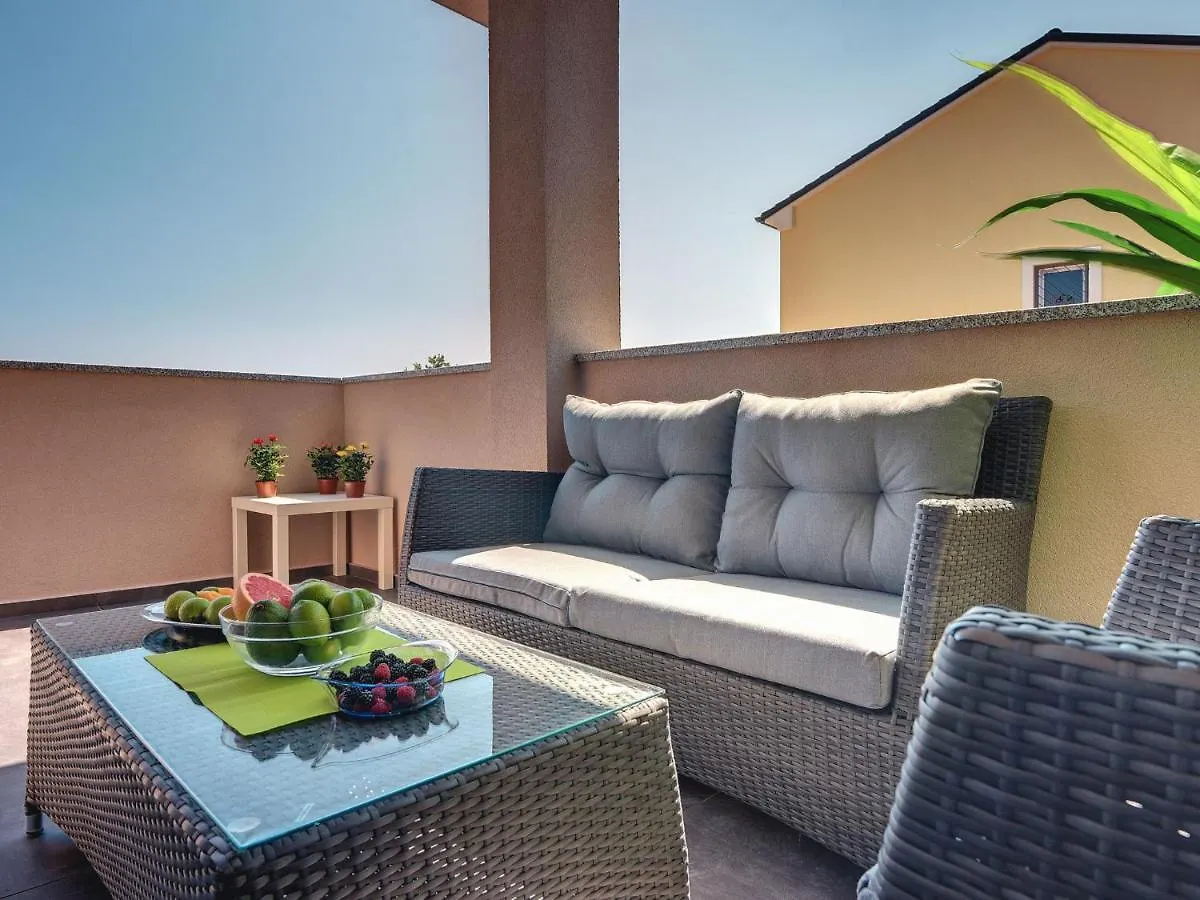 Villa Noemi By Interhome Liznjan