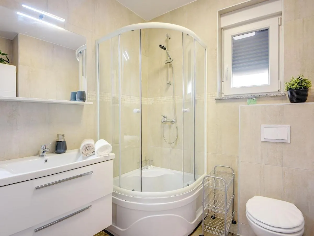 Villa Noemi By Interhome Liznjan 0*,