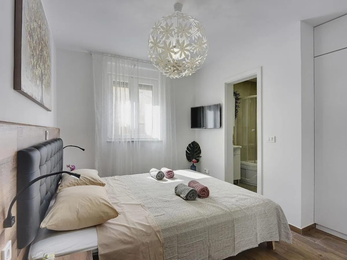 Villa Noemi By Interhome Liznjan 0*,  Croatia