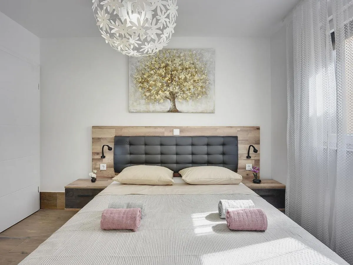 Villa Noemi By Interhome Liznjan Croatia